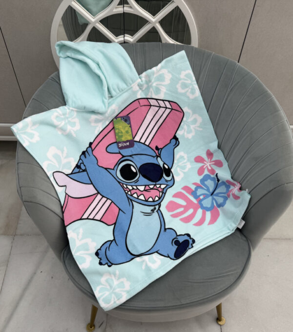 Poncho playa Stich celeste