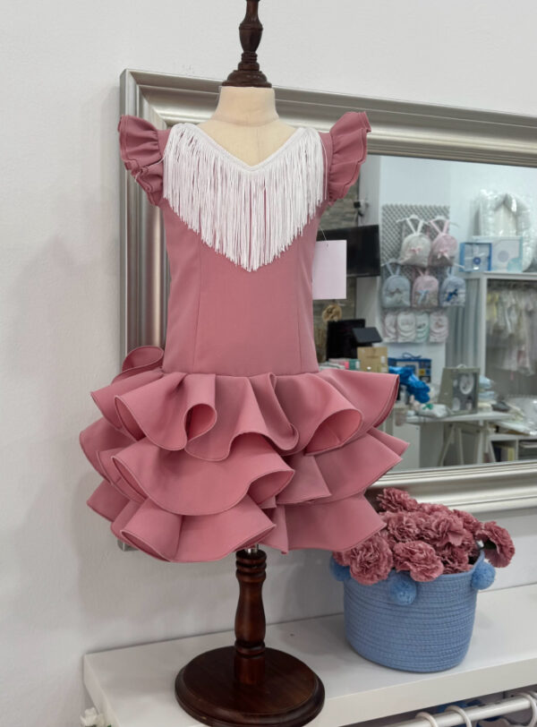 Vestido flamenca modelo feria maquillaje