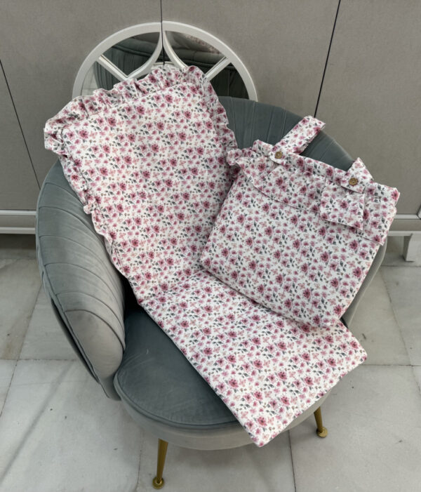 Colchoneta silla universa  con talega flores maquillaje