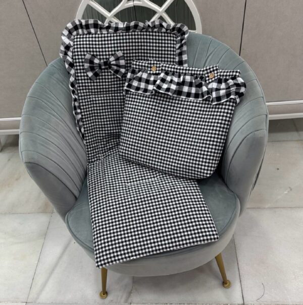 Colchoneta silla universa  con talega volante vichi mezcla pequeño negro