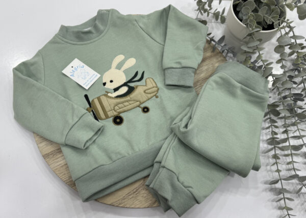 Chandal modelo avión niño