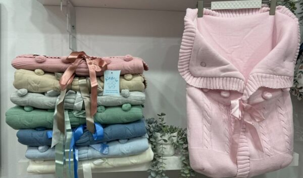 Saco capazo lana modelo borlon
