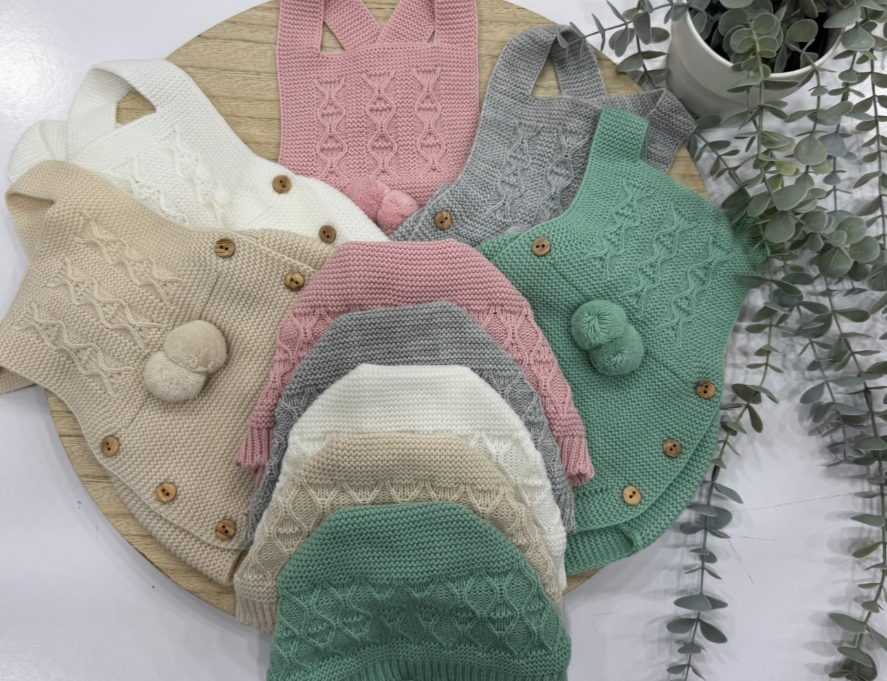 Ranita con capota lana modelo borlon