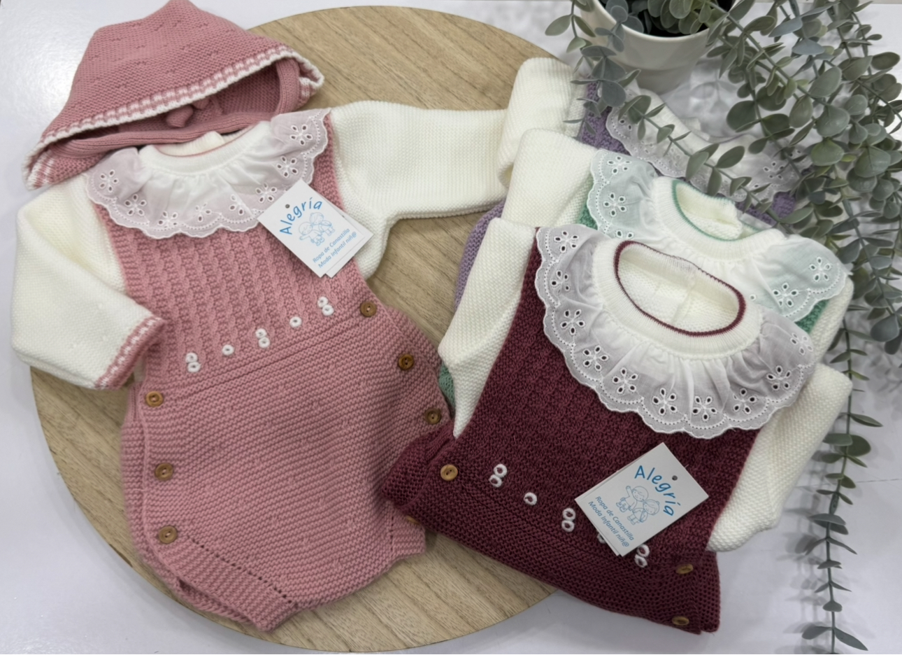 Conjunto ranita peto modelo tira bordada