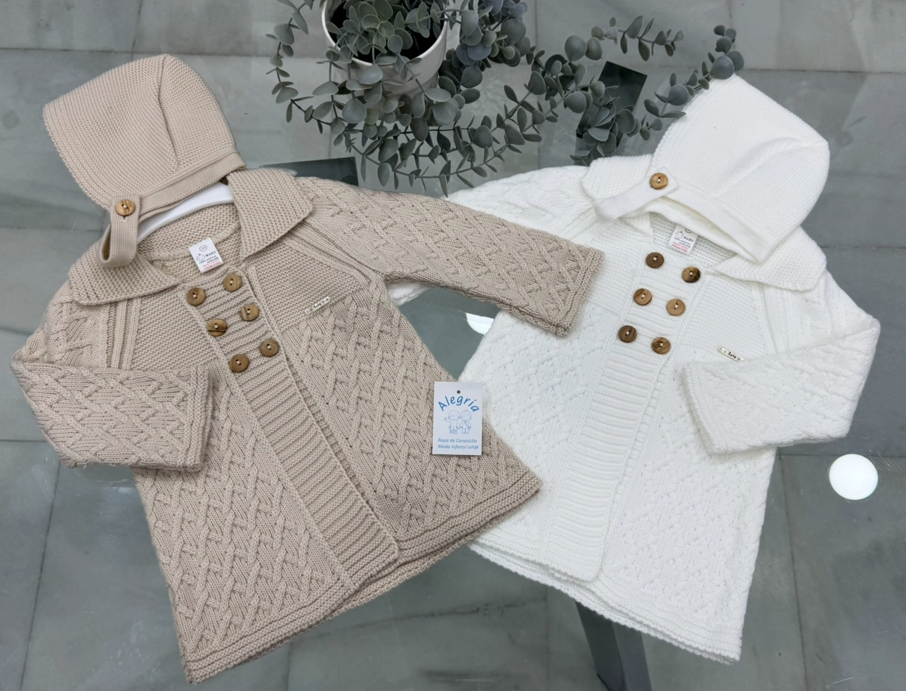 Abrigo lana con capota