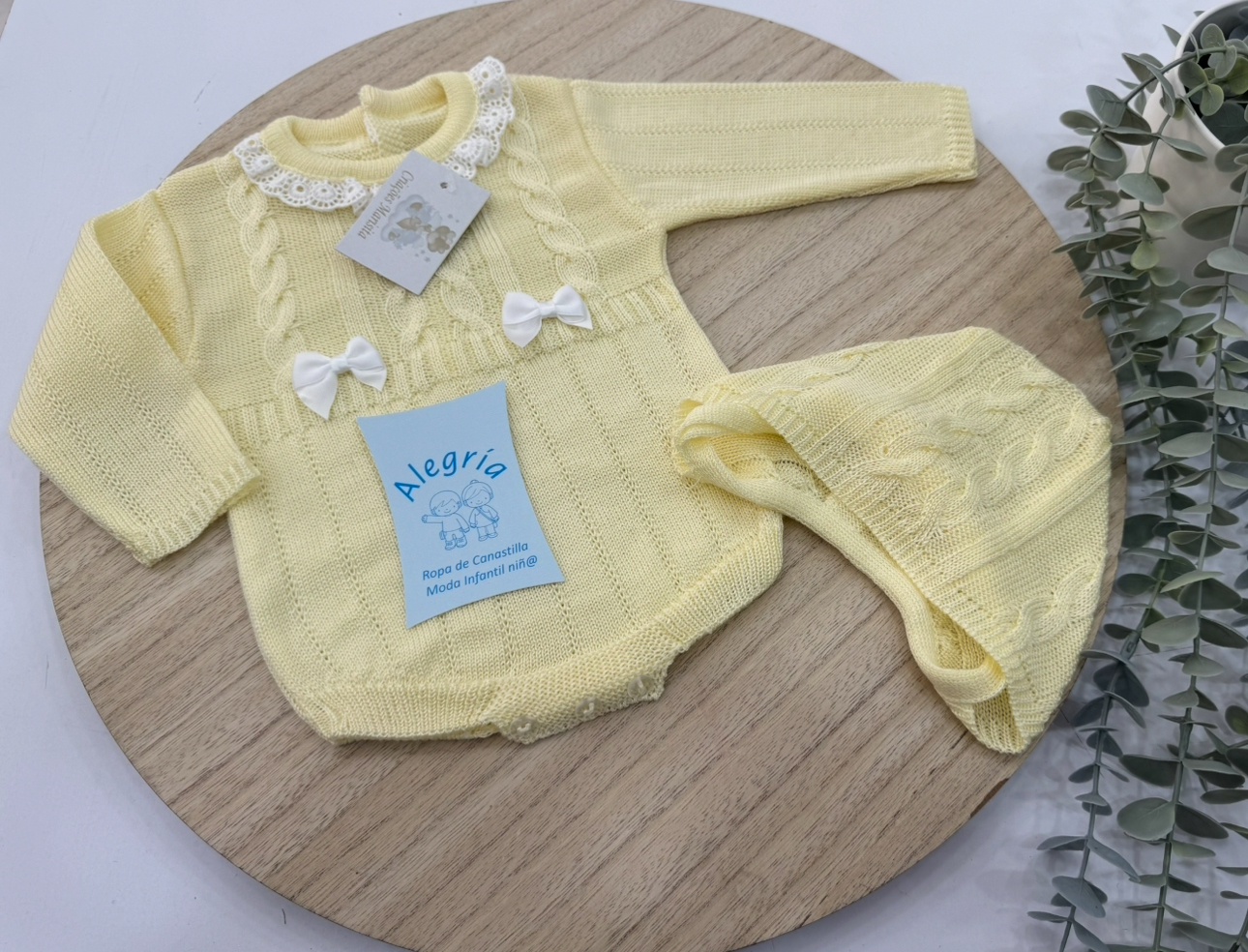 Pelele hilo con capota modelo Primavera - Imagen 2