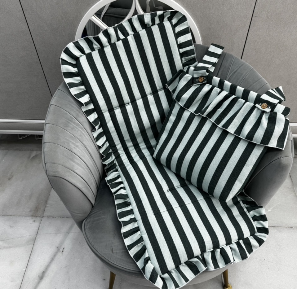 Colchoneta más talega con volante raya ancha verde mix